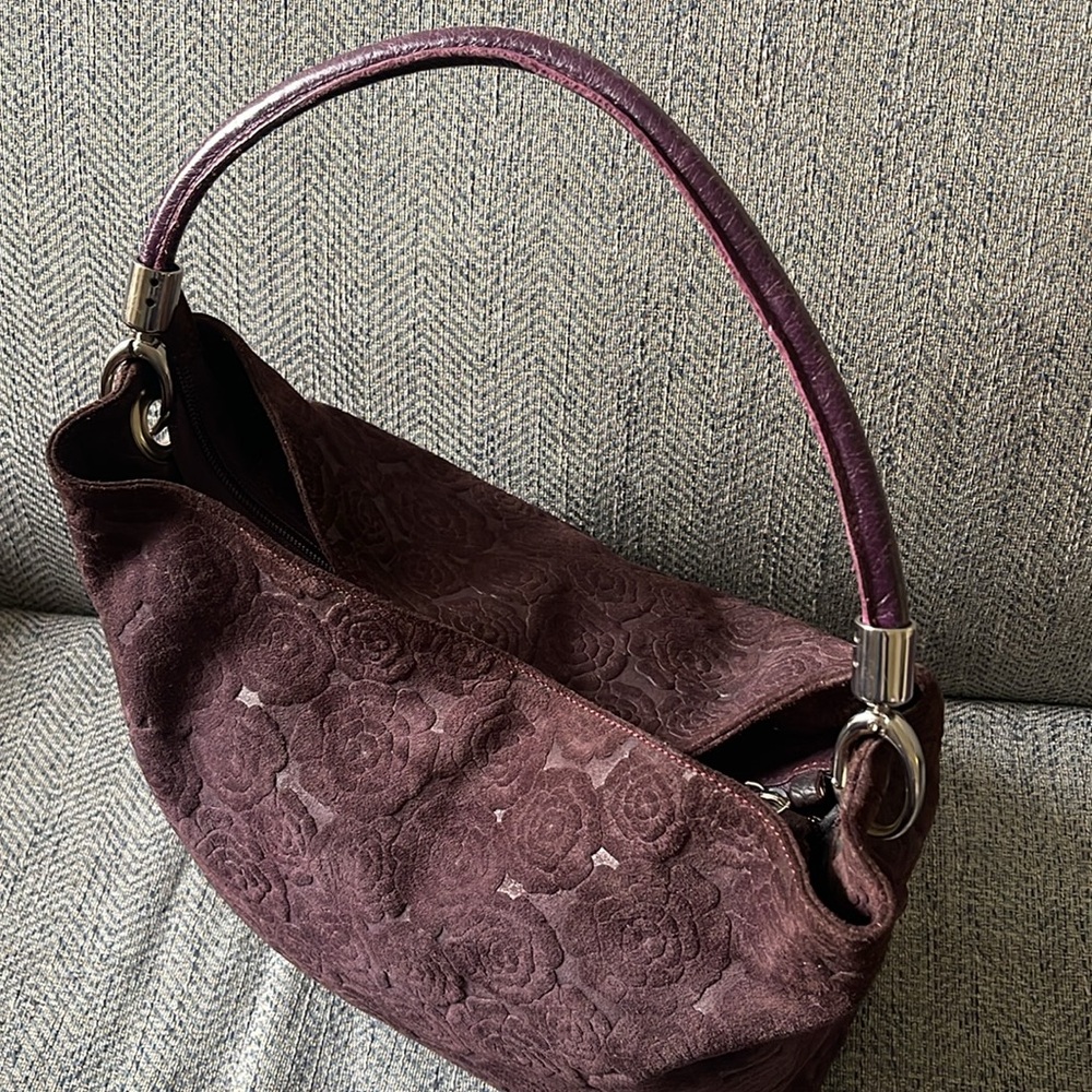 Arcadia Purple leather/suede Floral Embossed Handbag. - Picture 6 of 16